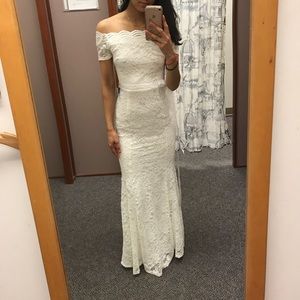 White lace wedding/prom dress !